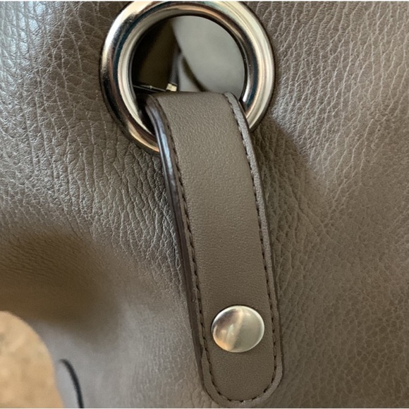 Sondra Roberts Squared Vegan Large Leather Shoulder Bag Tote - Picture 7 of 8